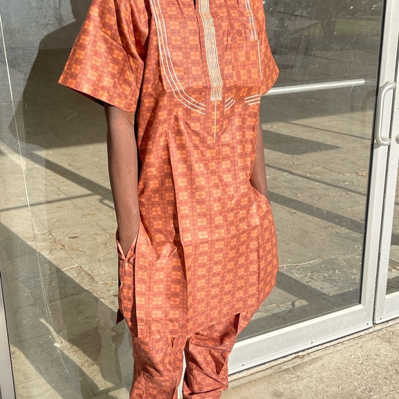 African men Danshiki pant suit with embroidery - Picture 2 of 6